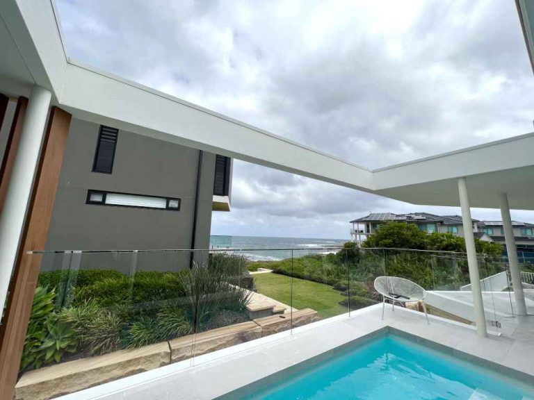 Glass pool fence balustrades cleaned at Blue Bay Shine Bright
