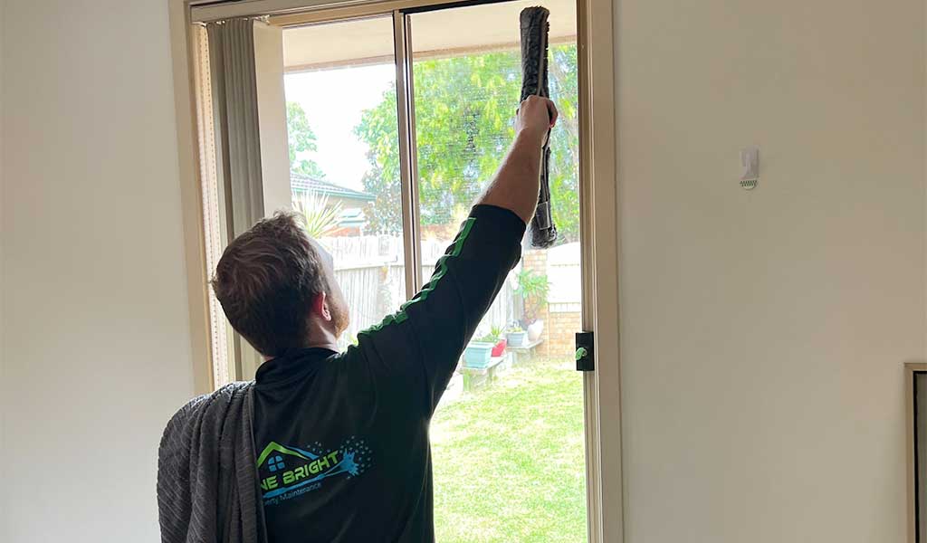 Free Volunteer Window & Gutter Cleaning Central Coast Shine Bright